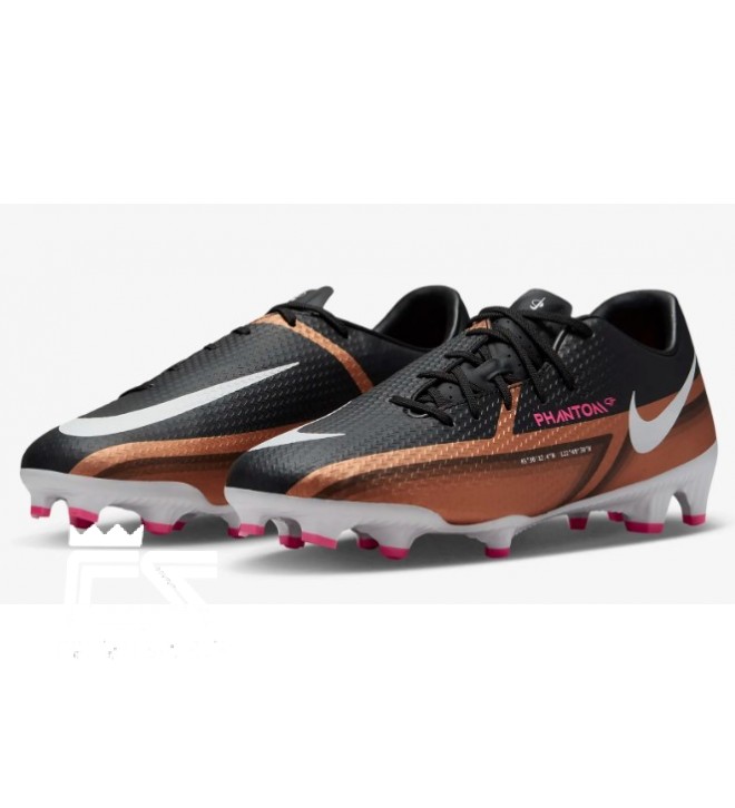 SOCCER BOOTS / TURF SHOE